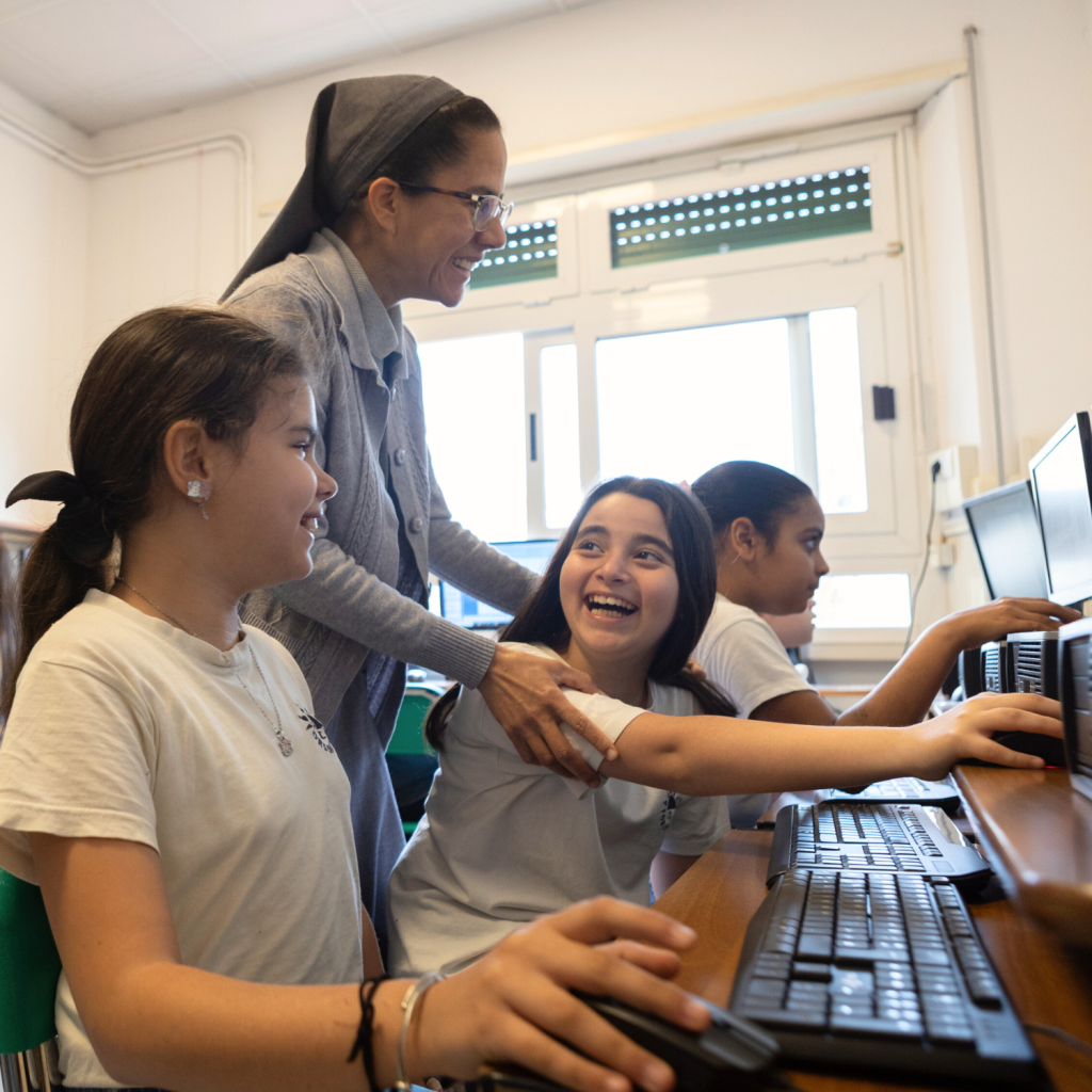 Scuola Primaria Orsoline SCGA Informatica Roma
